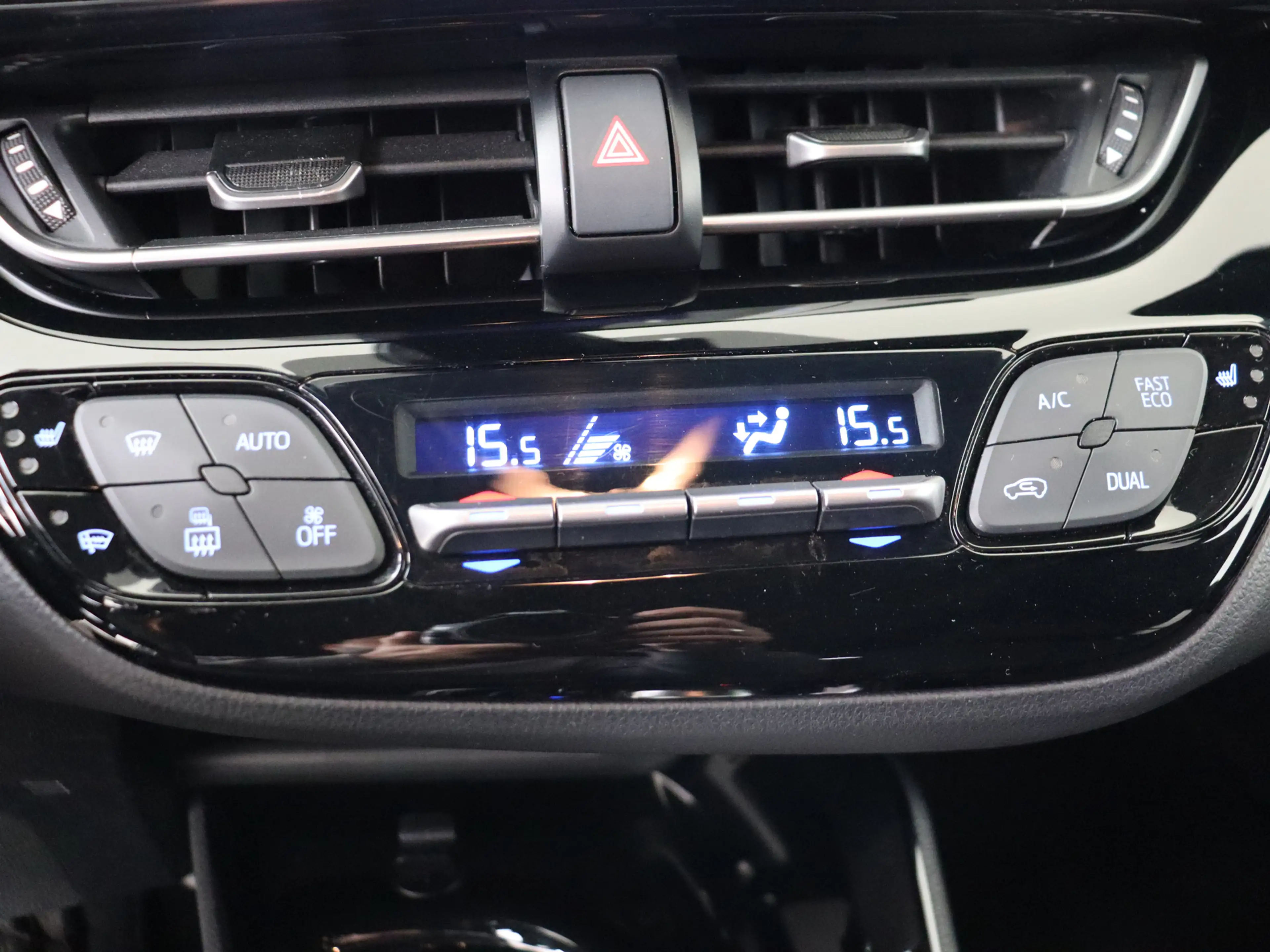 Toyota C-HR 1.8 Hybrid Style Limited | Dealer onderhouden | Tr — photo 9