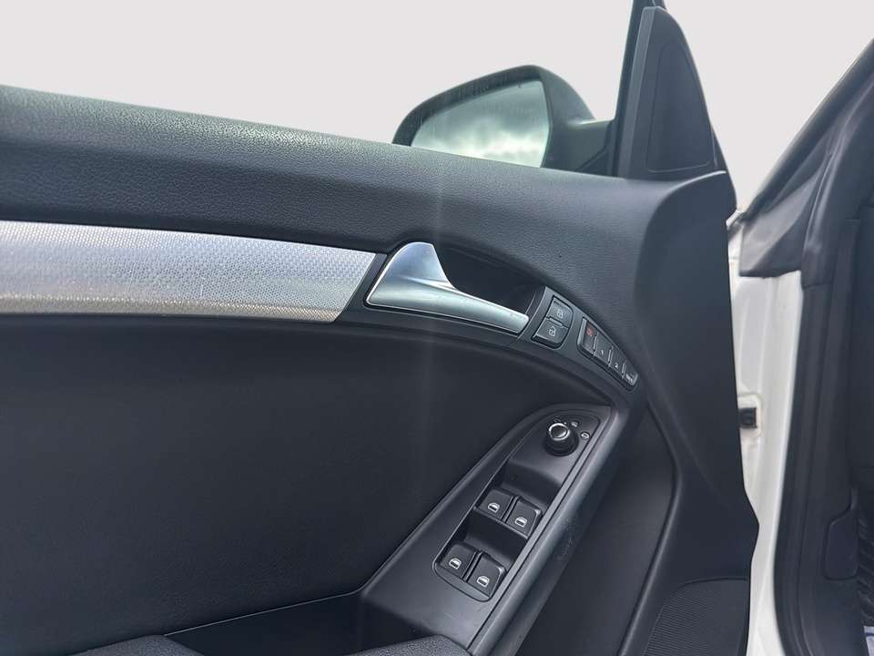 2011 Audi A5 CONVERTIBLE SUR RDV SEULEMENT AU 514-757-3087 thumb 10