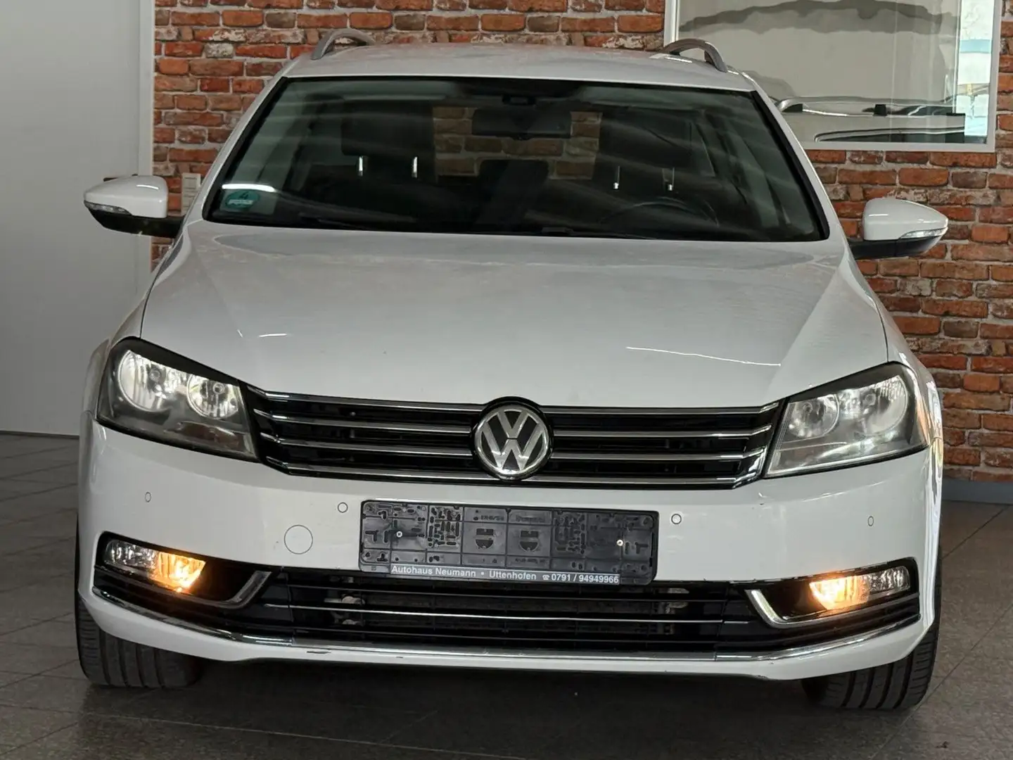 Volkswagen Passat Variant Highline-4Motion-DSG-AHK-Navi Blanc - 2