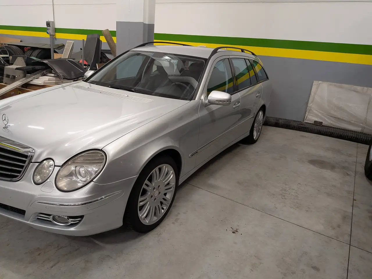 Mercedes-Benz E 320