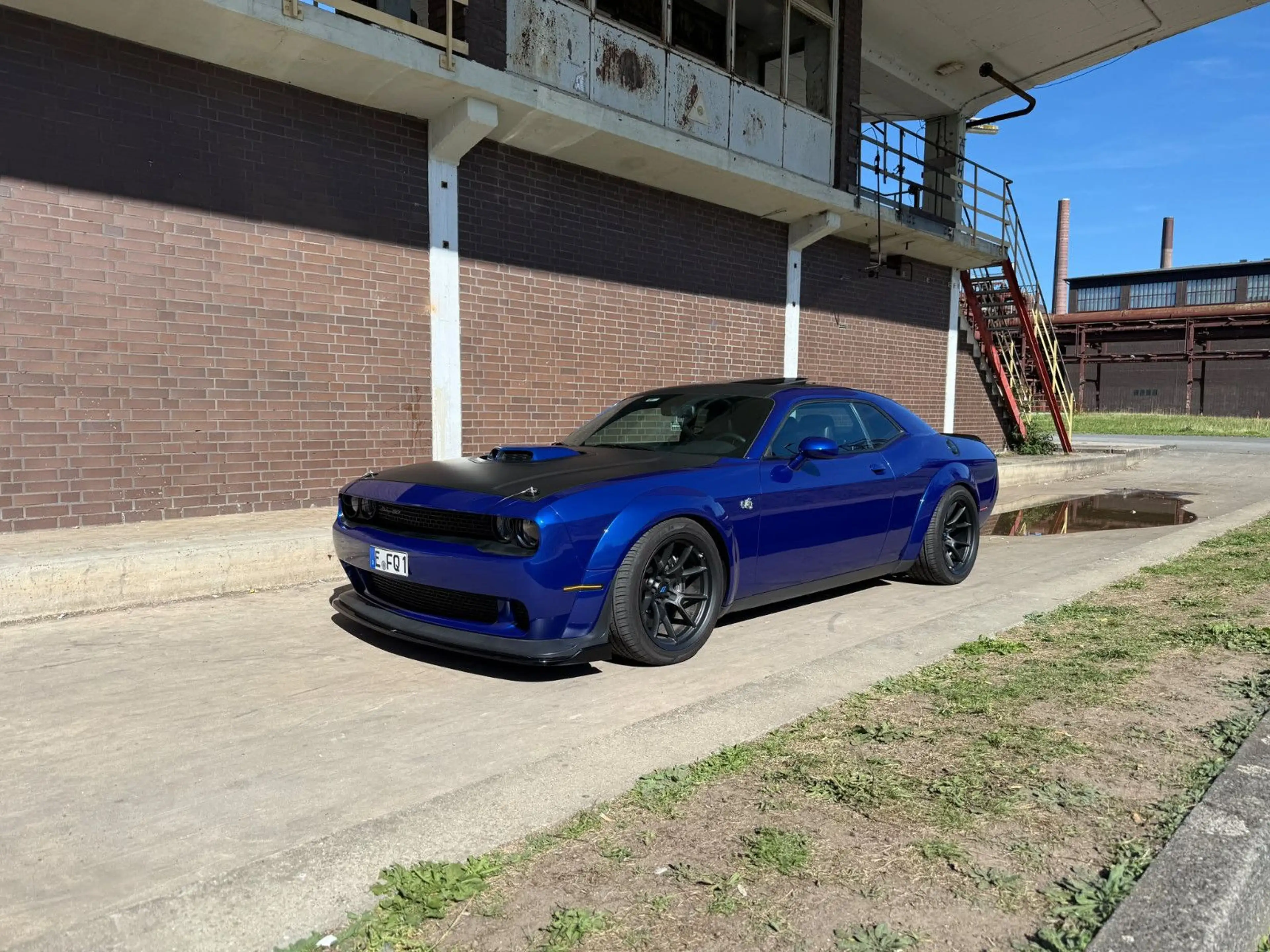 Dodge Challenger 6.4 50th Shaker SRT*SCAT*WIDE BODY* — photo 2