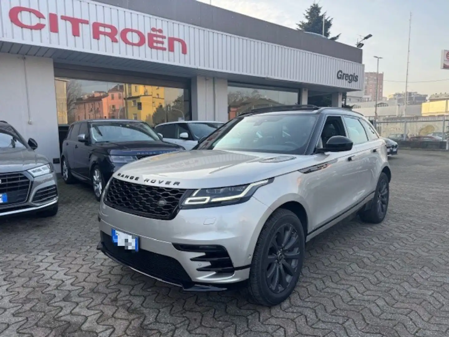 Land Rover Range Rover Velar 2.0D I4 240 CV R-Dynamic SE Gris - 1