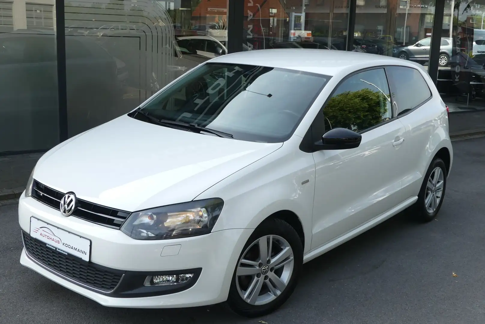 Volkswagen Polo Match 1.4l *Tempomat*Allwetter*DSG*PDC*SHZ* bijela - 2