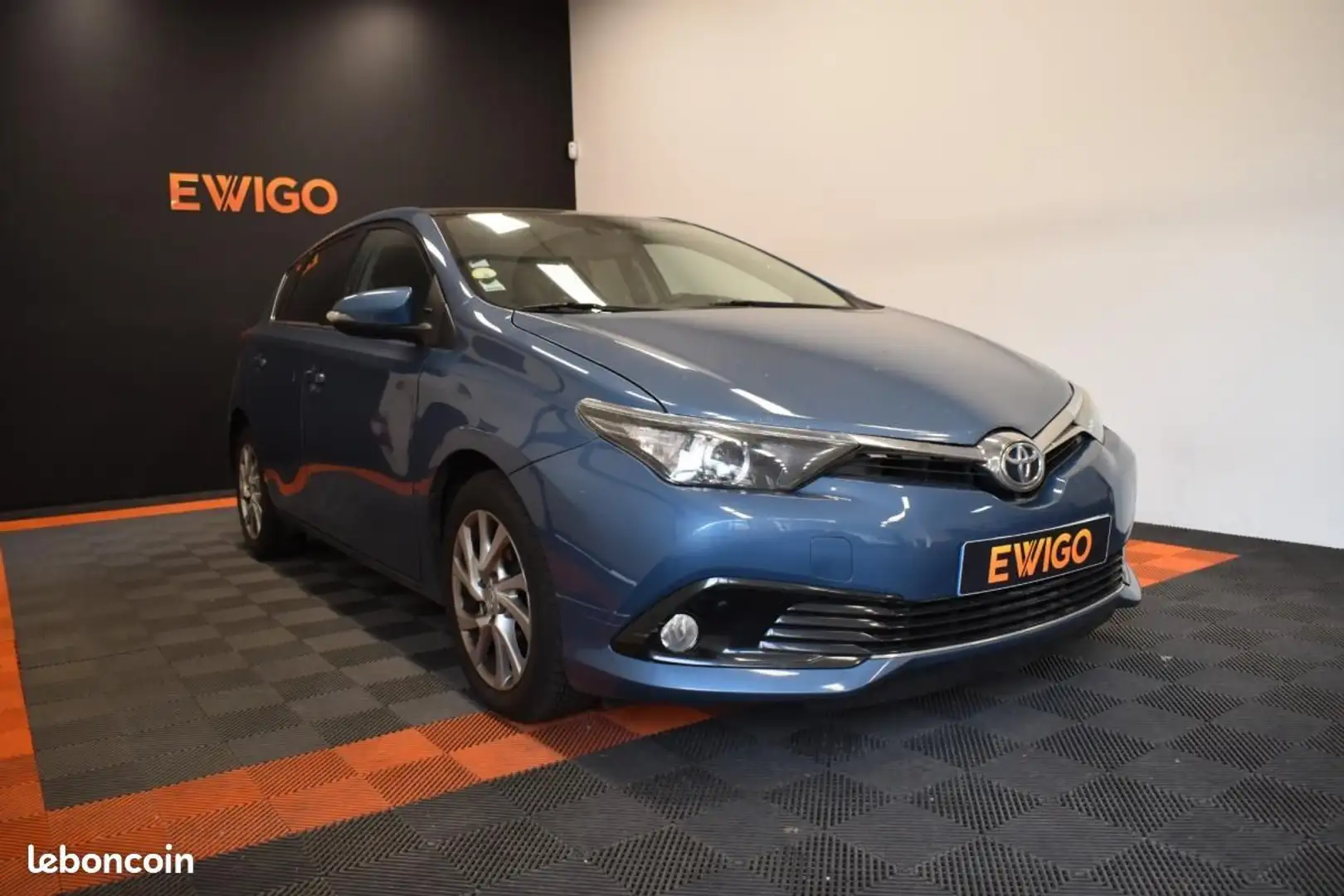 Toyota Auris 1.4 D4D 90ch CAMERA TOIT PANORAMIQUE SUIVI GARANTI Bleu - 1