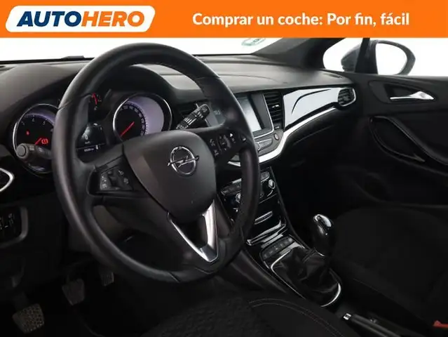 Opel Astra view 12
