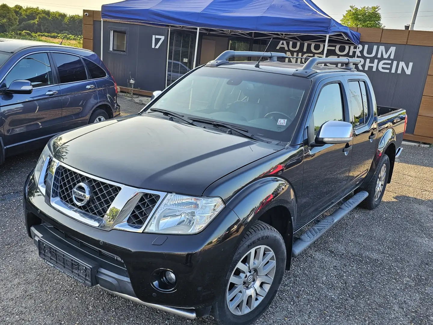Nissan Navara Double Cab LE V6 4X4 +AUTOMATIK+ Noir - 1