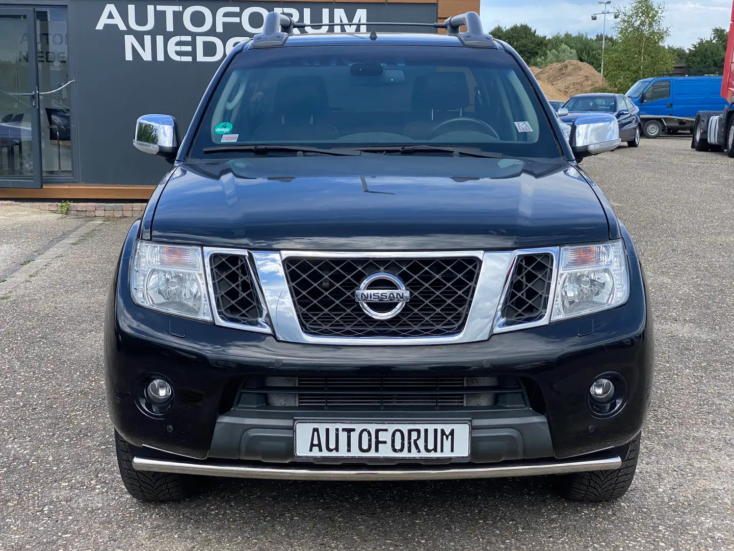 Nissan Navara Double Cab LE V6 4X4 +AUTOMATIK+ aus 1.HAND* Noir - 2