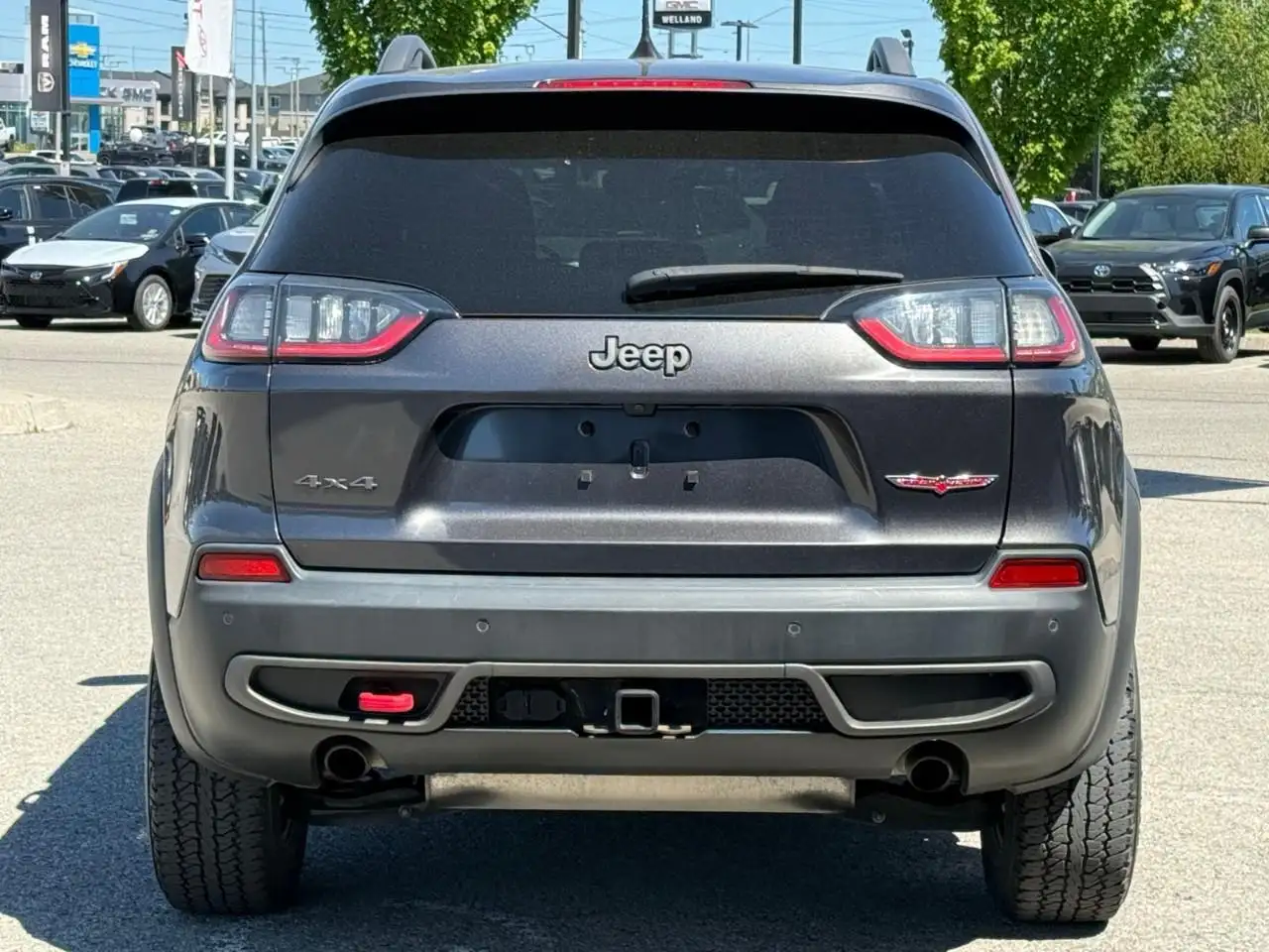 Jeep Cherokee снимка Jeep Cherokee