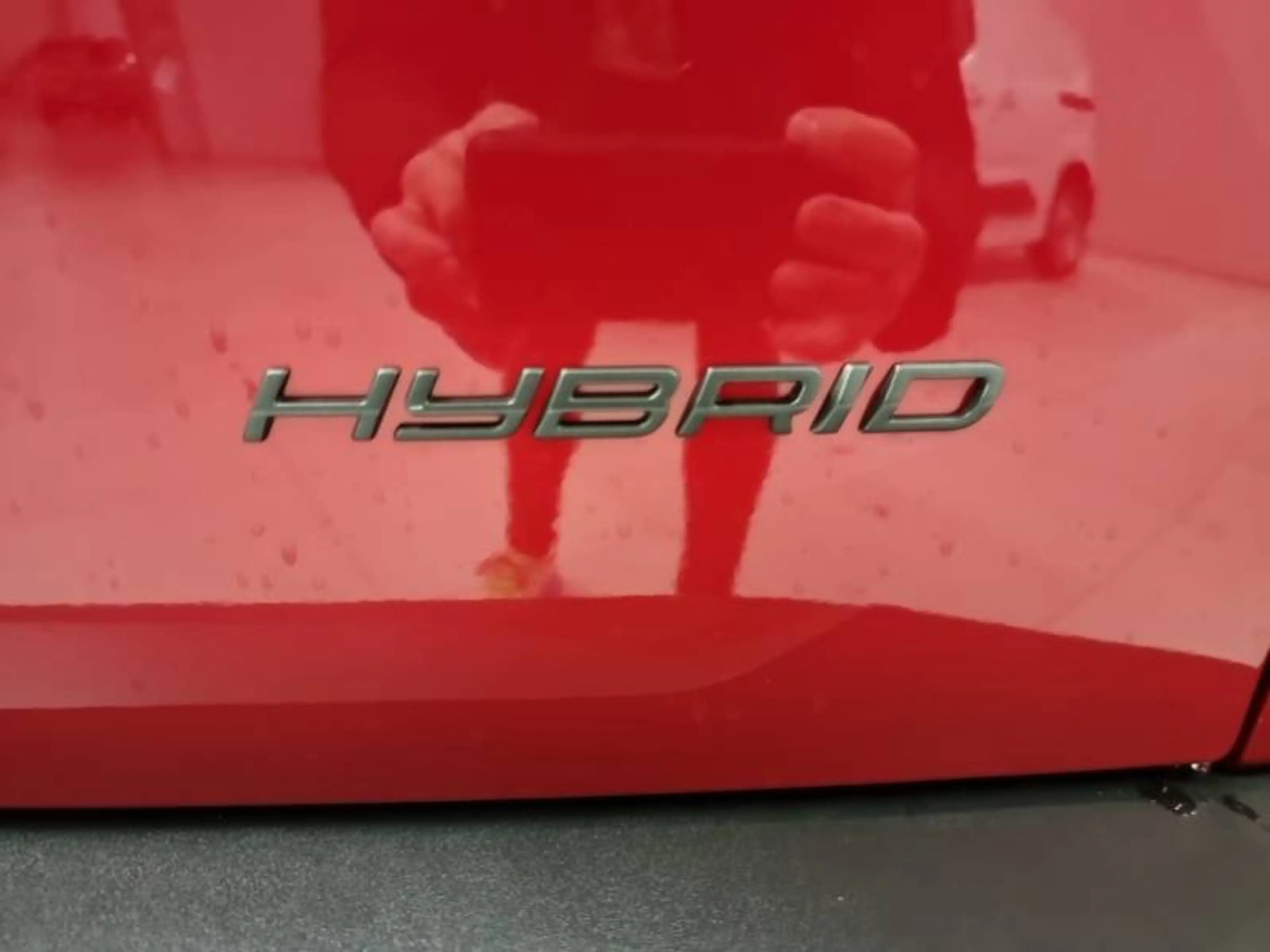 Peugeot 2008 2 1.2 HYBRID 136 e-DSC6 Allure — photo 12