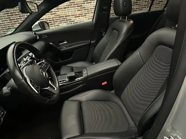 Mercedes-Benz A-Class view 29