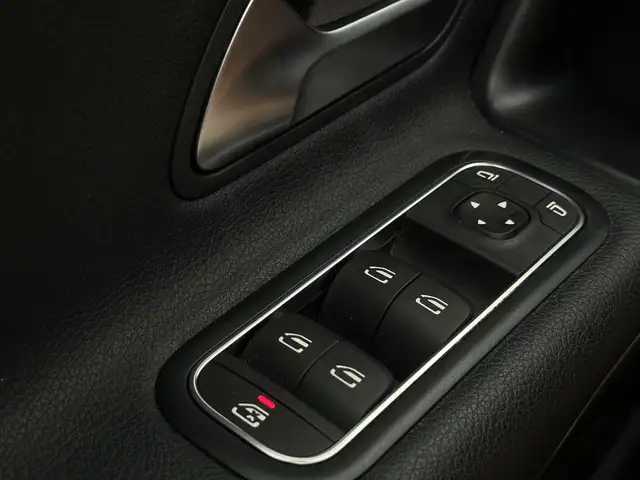 Mercedes-Benz A-Class view 30