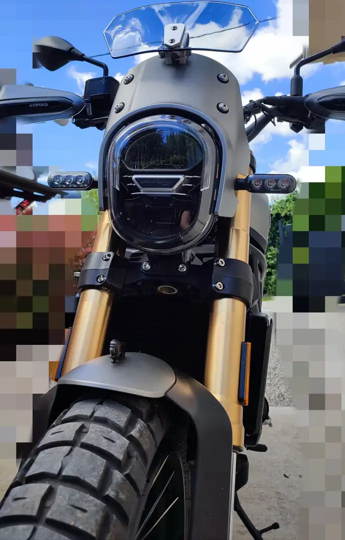 Benelli Leoncino 800 Trail Šedá - 2