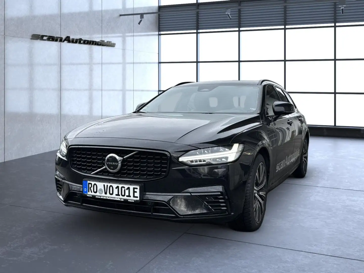 Volvo V90 Ultimate Dark Recharge Plug-In Hybrid AWD Navi Schwarz - 2