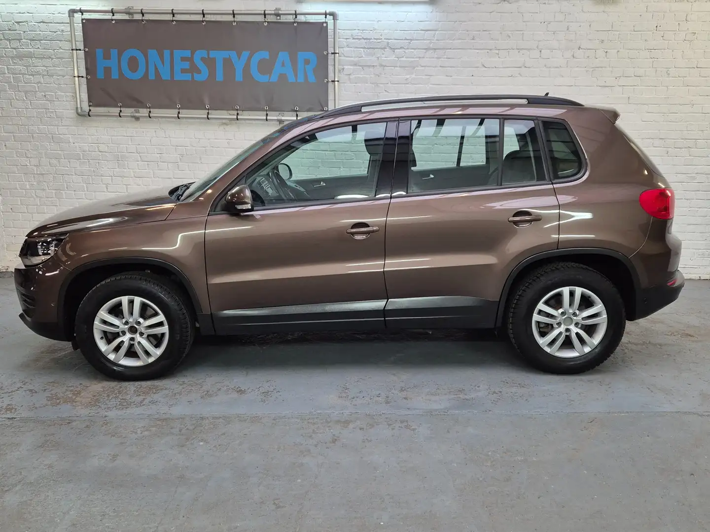 Volkswagen Tiguan 1.4 TSI - 1 PROP.-TOIT PANO.-TOP ETAT-GARANTIE Bruin - 2
