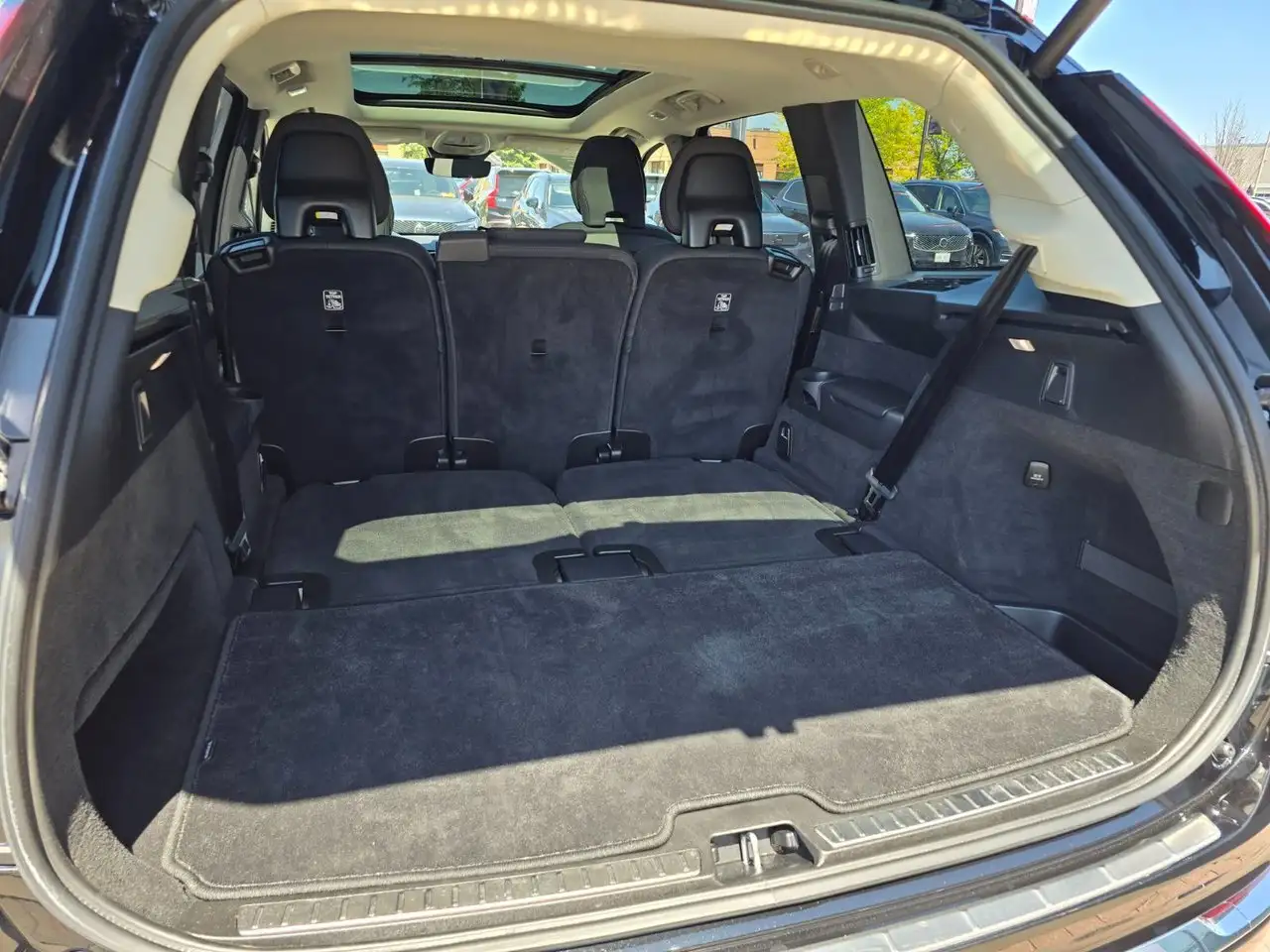 Volvo XC90 снимка Volvo XC90