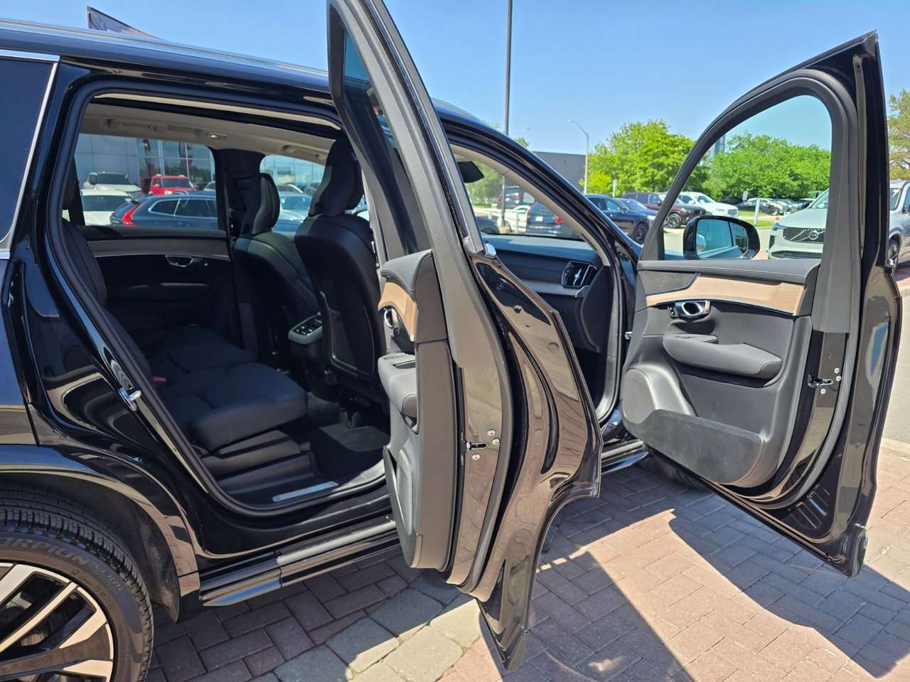 2026 Volvo XC90 UP TO *5YR/UNLIMITED KM WARRANTY... thumb 11