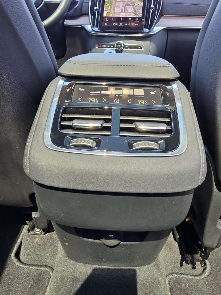 2026 Volvo XC90 UP TO *5YR/UNLIMITED KM WARRANTY... thumb 22