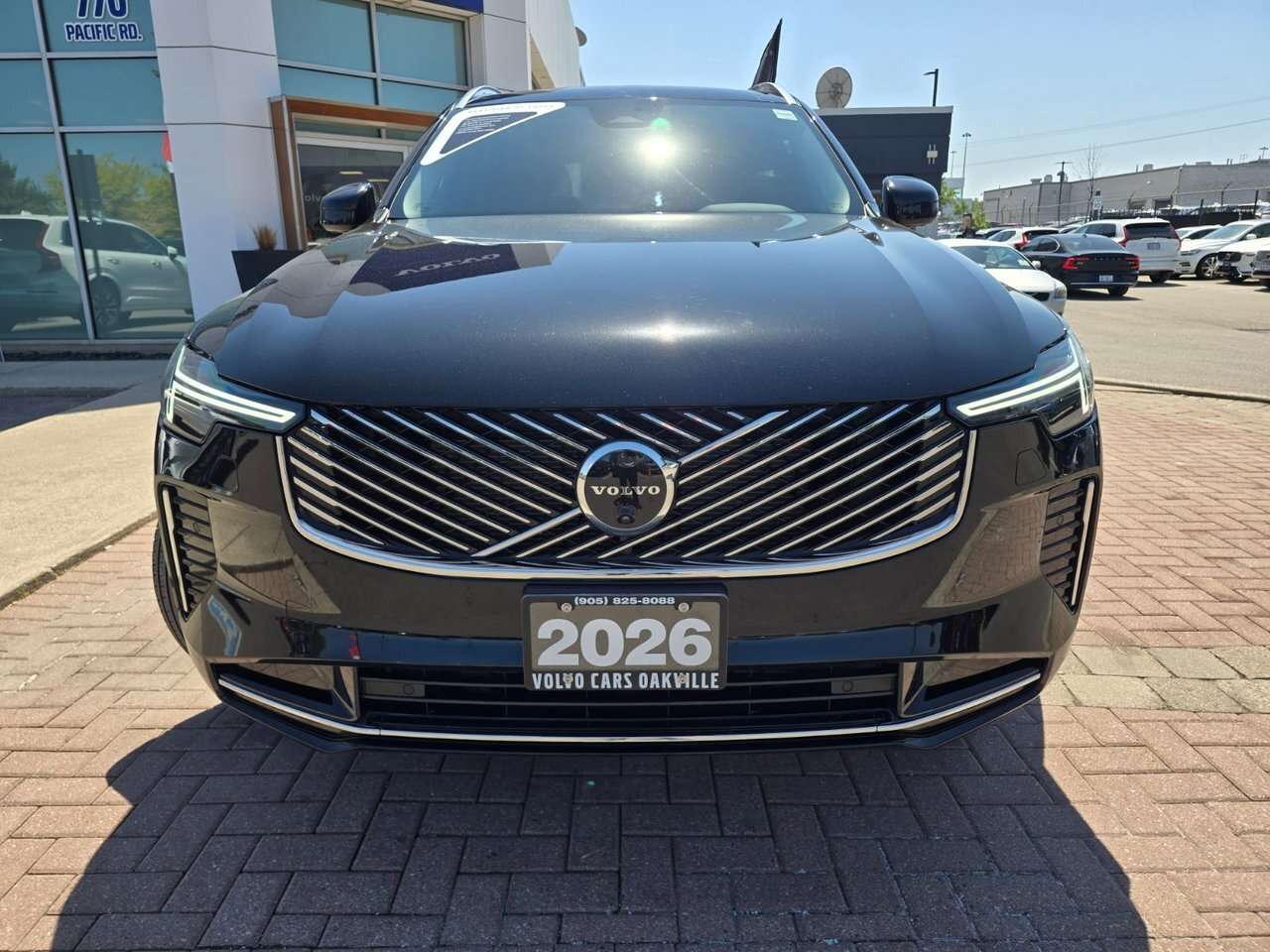 2026 Volvo XC90 UP TO *5YR/UNLIMITED KM WARRANTY... alt 4