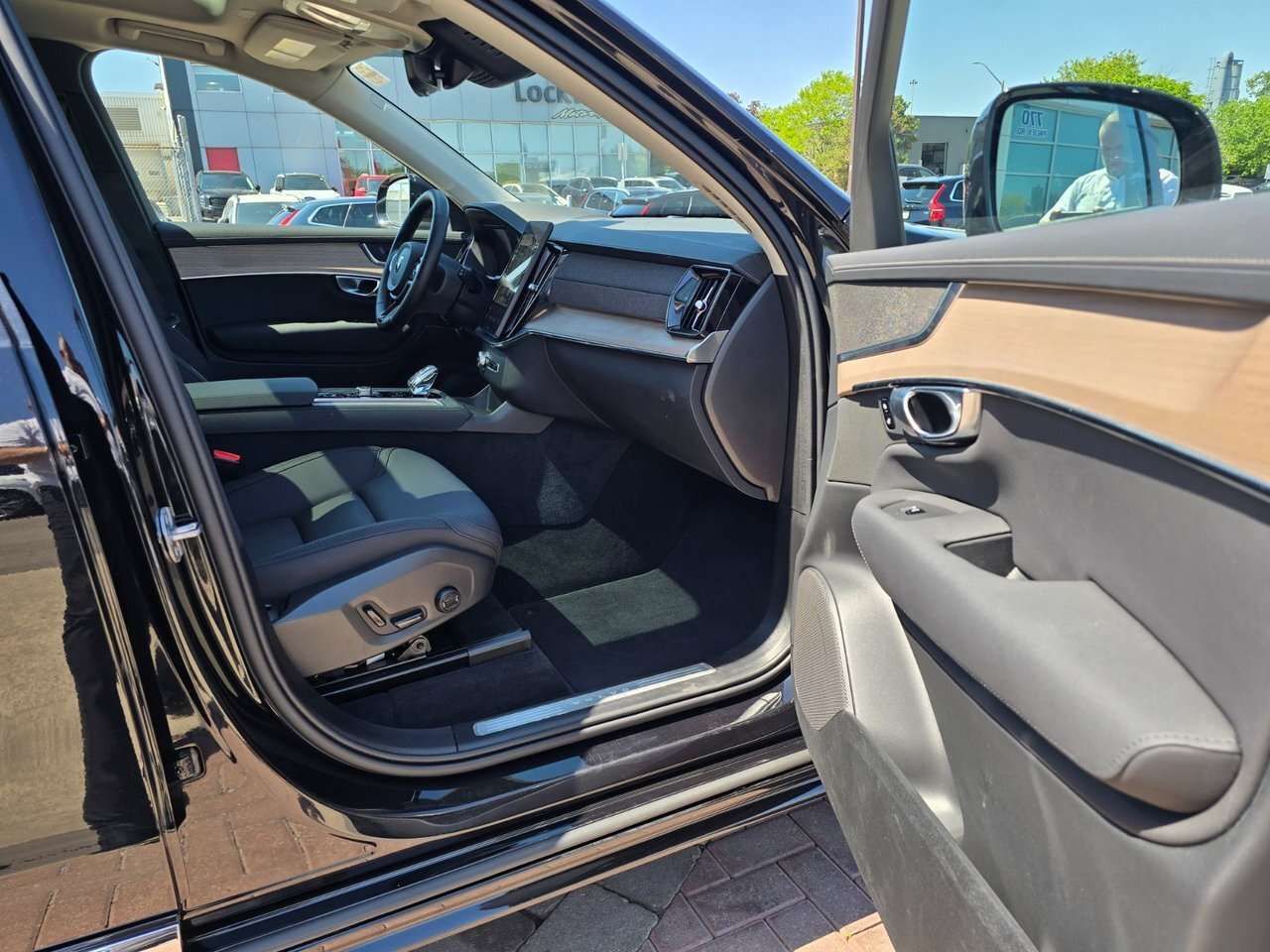 2026 Volvo XC90 UP TO *5YR/UNLIMITED KM WARRANTY... thumb 24