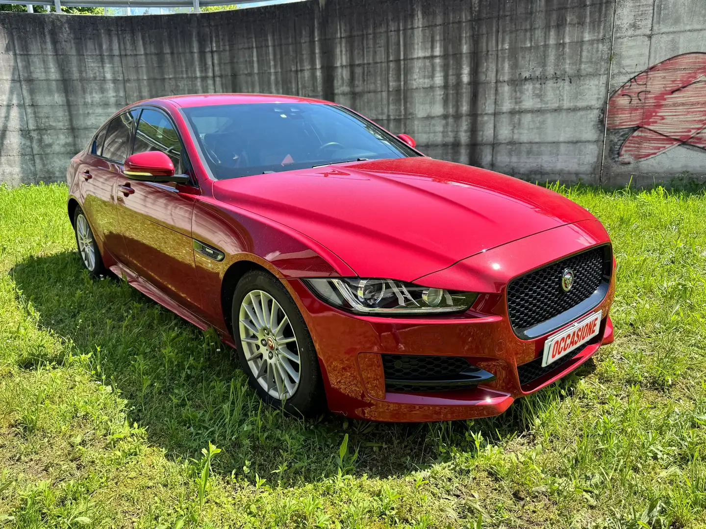 Jaguar XE XE 2.0d R-Sport 163cv Červená - 2