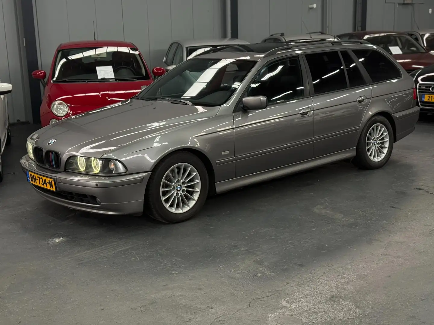 BMW 530 5-serie Touring 530d Lifestyle Edition Automaat AP Szürke - 1