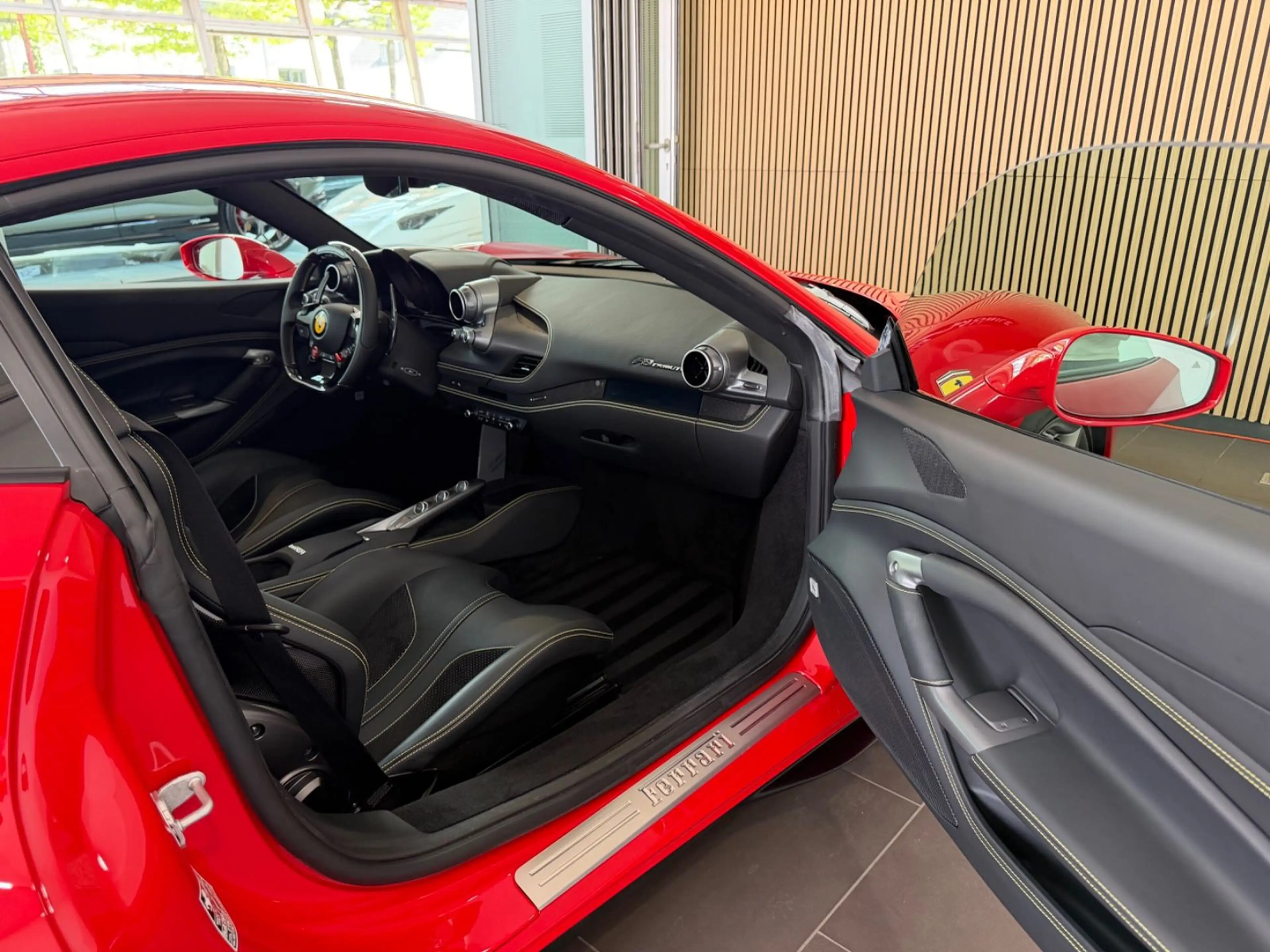 Ferrari F8 Tributo LIFT/CARBON/RACING-SEAT/DISPLAY/HIFI — photo 14