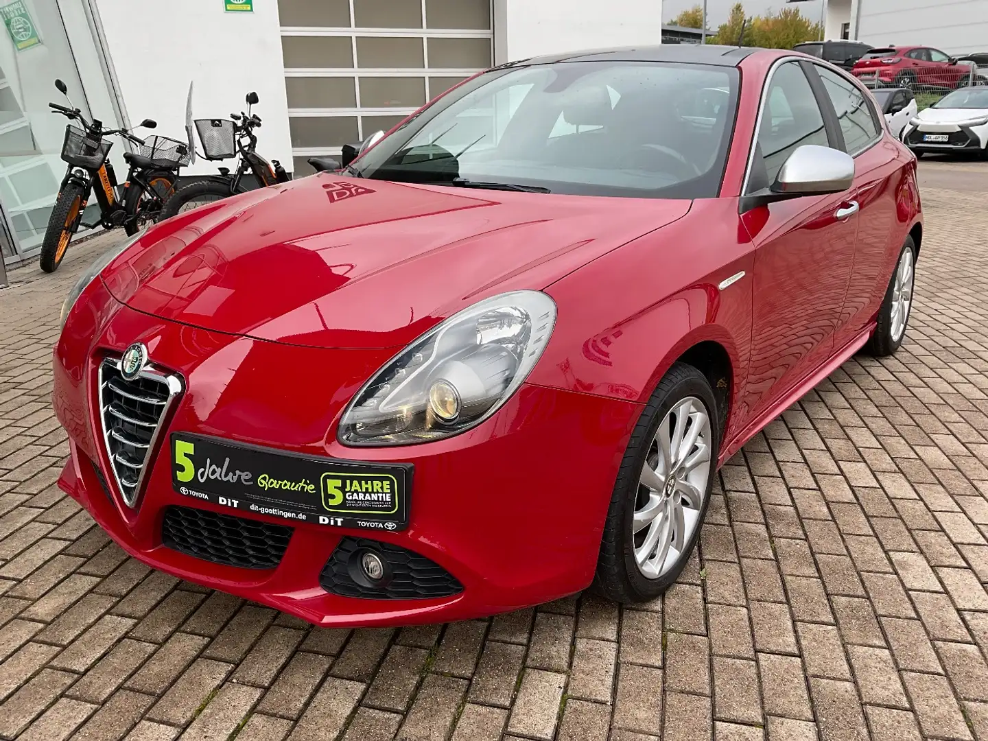 Alfa Romeo Giulietta 1.4 TB 16V Turismo Pano+SD+SHZ+2xKlima Rouge - 2