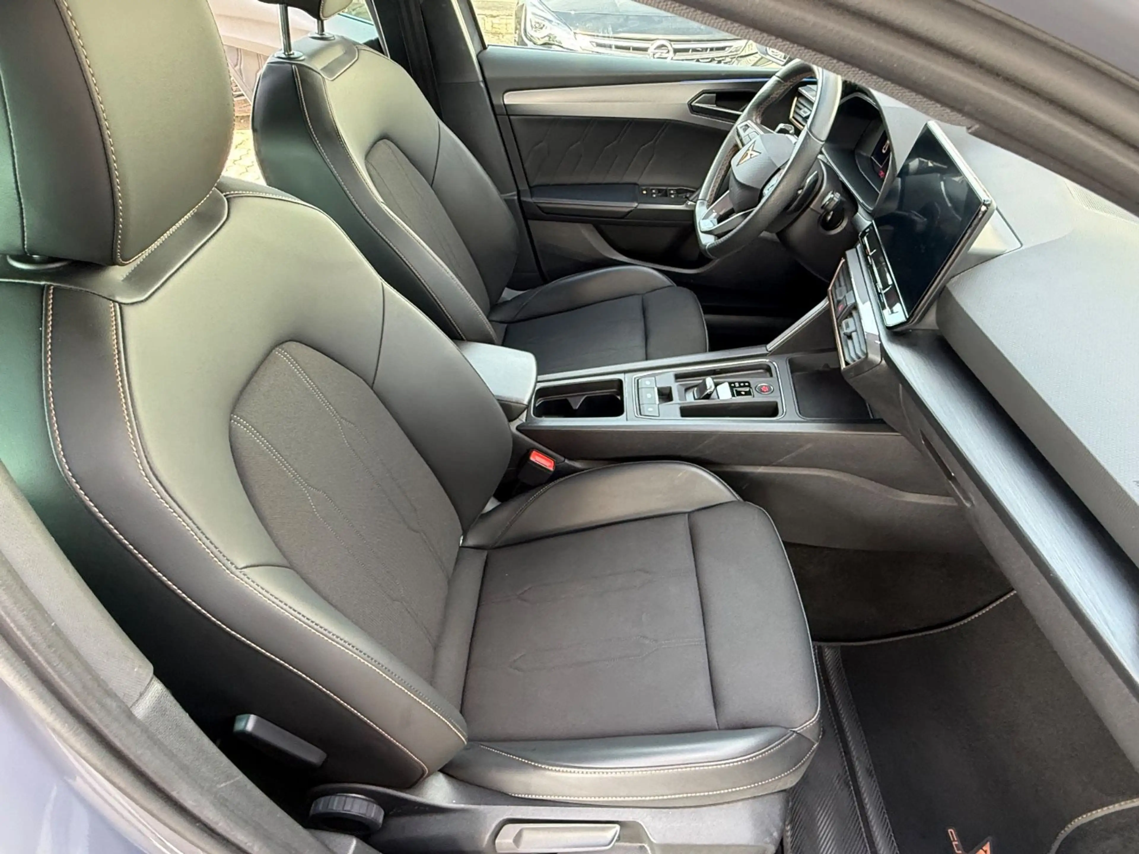CUPRA Leon 1.5eTSi DSG Pano Virtual — photo 7