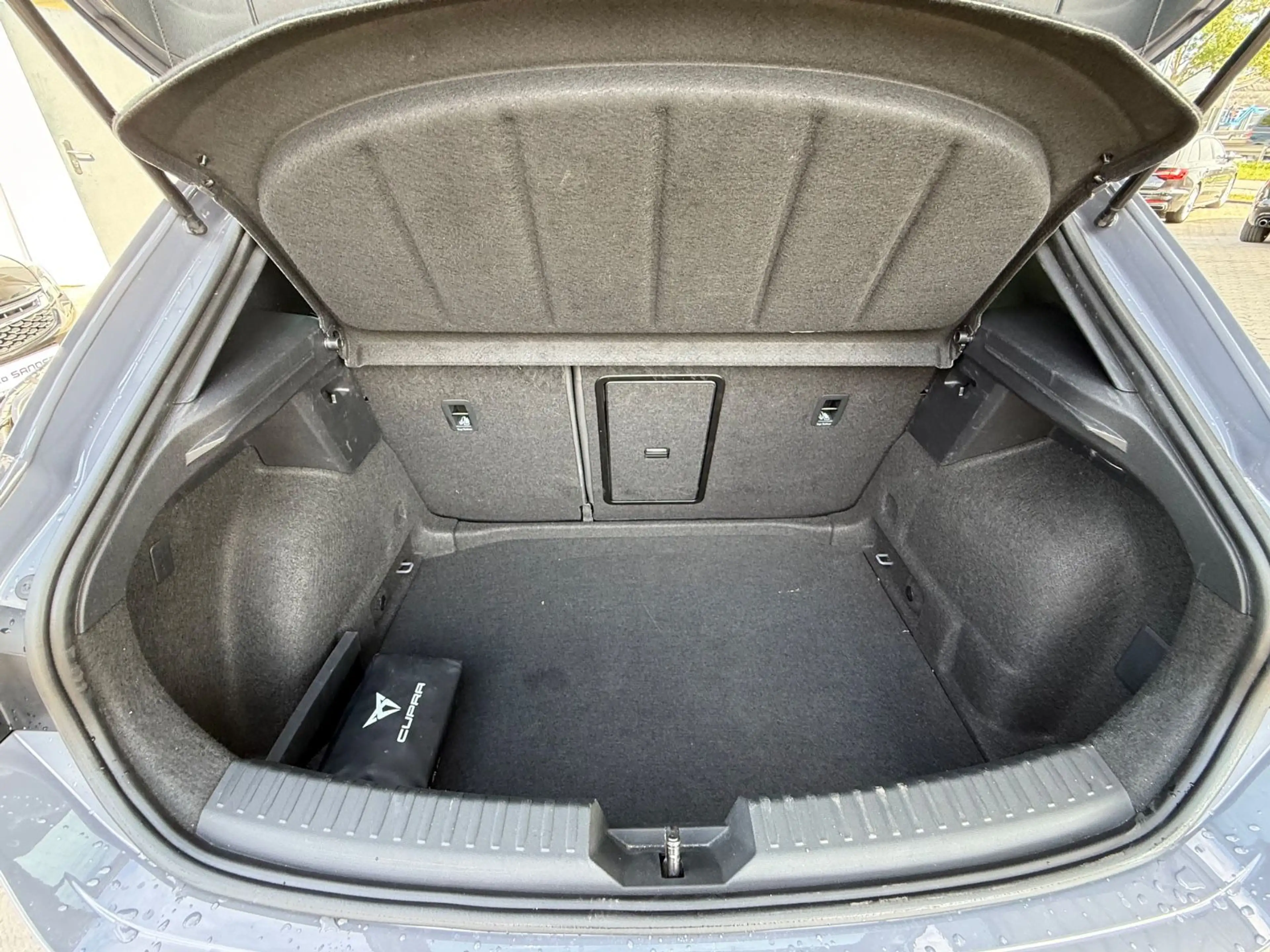 CUPRA Leon 1.5eTSi DSG Pano Virtual — photo 22