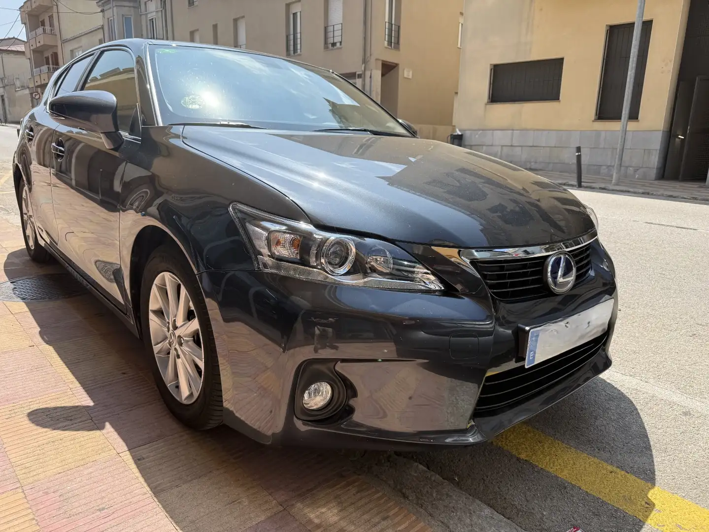 Lexus CT 200h Hybrid Plus Grau - 2