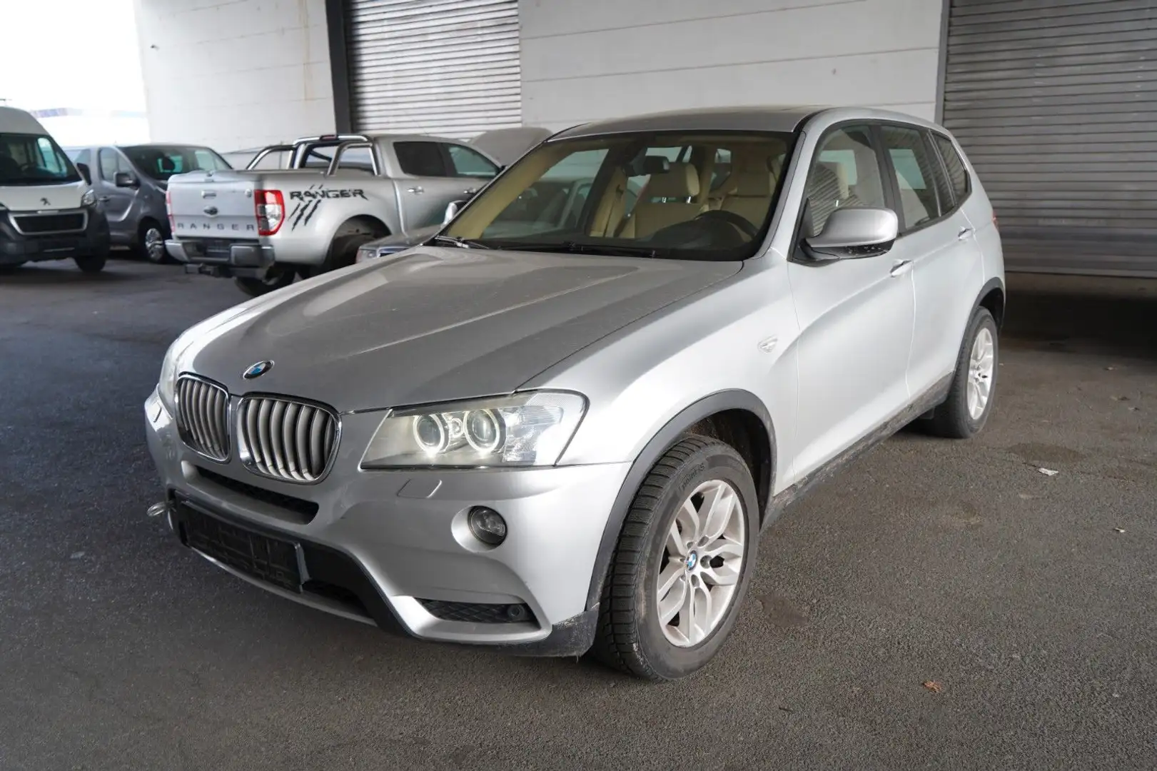 BMW X3 30d xDrive 2.Hand*Rückfahrk*Panorama*AHK* Silber - 1