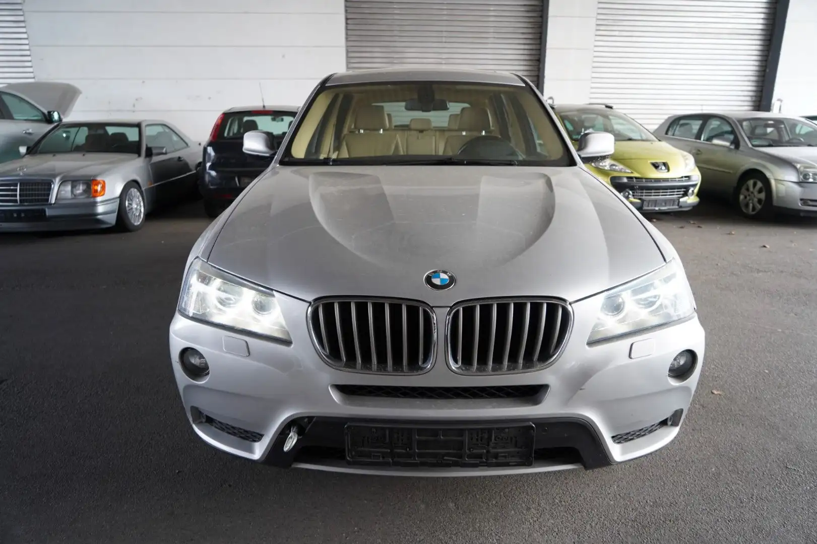 BMW X3 30d xDrive 2.Hand*Rückfahrk*Panorama*AHK* Silber - 2
