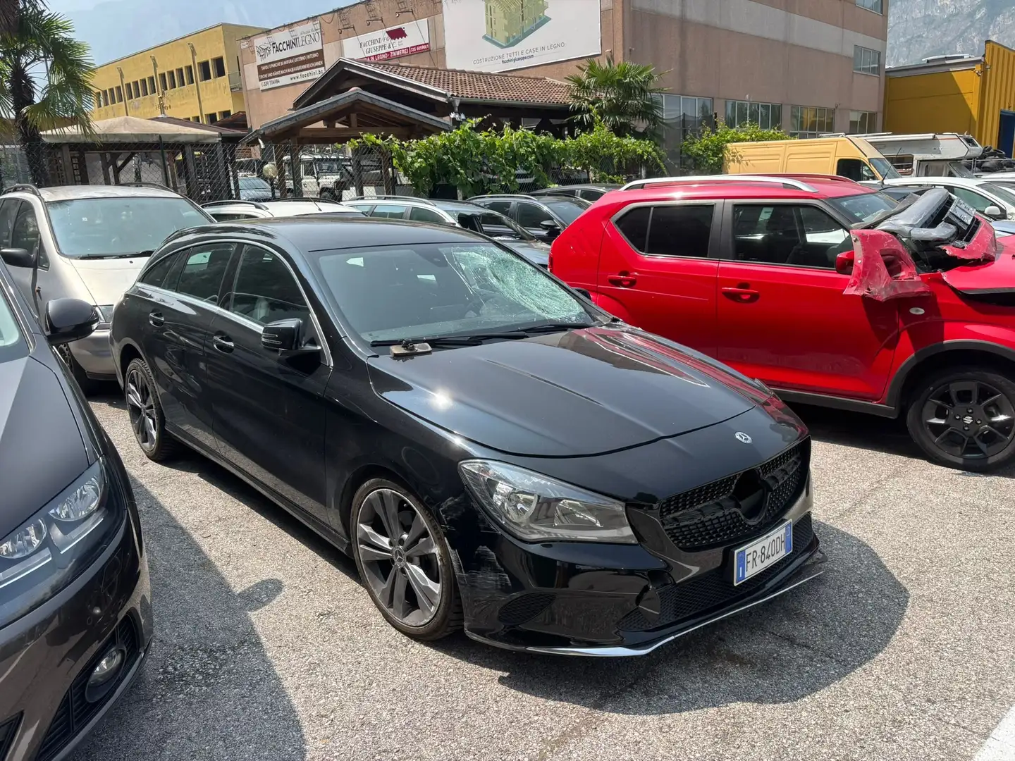 Mercedes-Benz CLA 180 180D SW AUTOMATIK EURO6 110PS TOP!!! Noir - 1