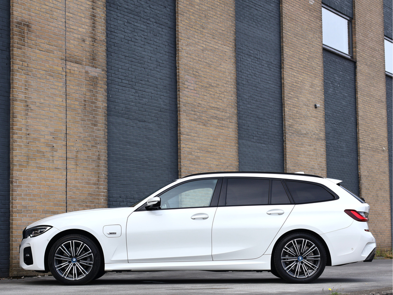 BMW 320 3-serie Touring 320e M Sport PHEV | Live Cockpit P — photo 5