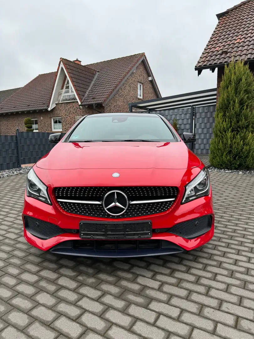 Mercedes-Benz CLA 180 AMG Line Night Paket LED Easy Pack Panorama Rot - 2