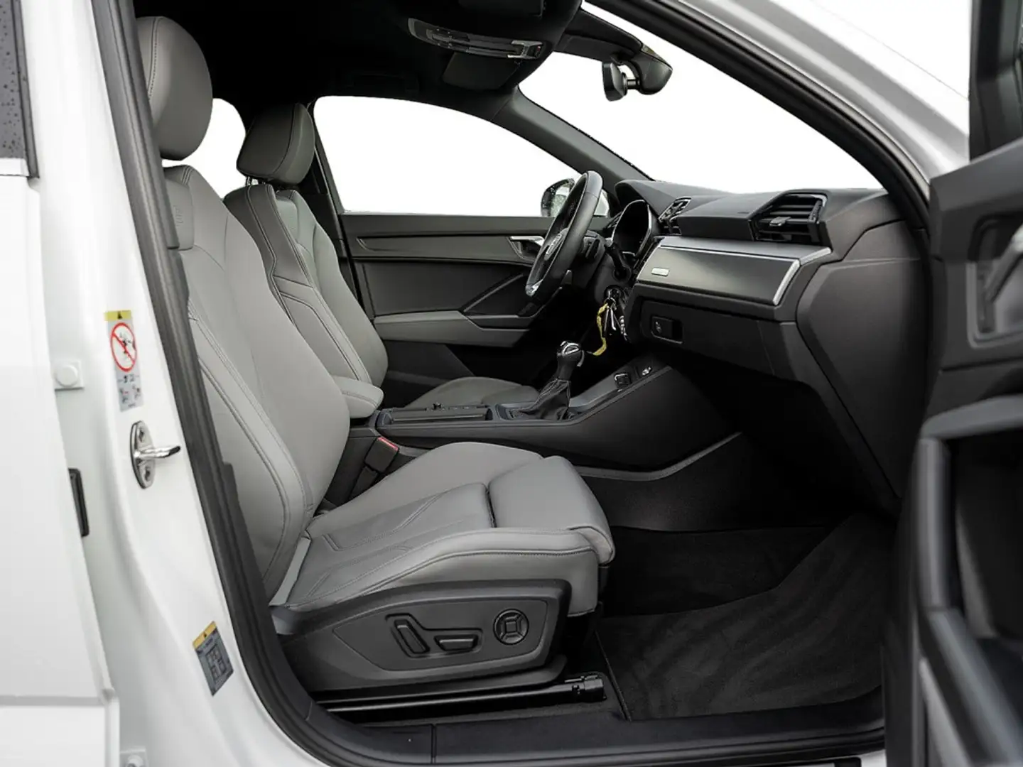 Audi Q3 Sportback 45 TFSI quattro S line AHK STHZG Weiß - 2