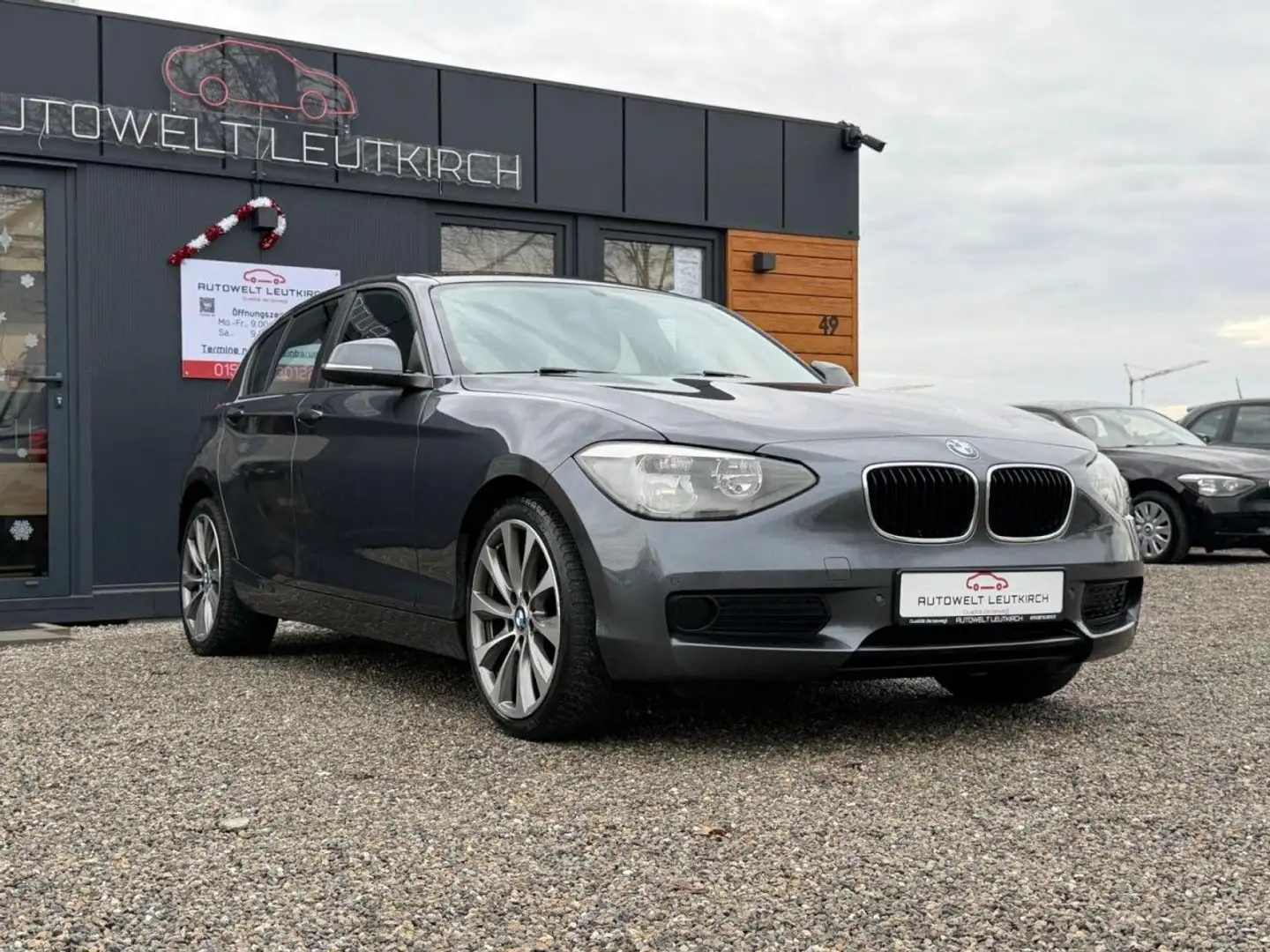 BMW 116 1 Limousine 5-trg. 116i TÜV NEU PDC SERVO Klima Grau - 2