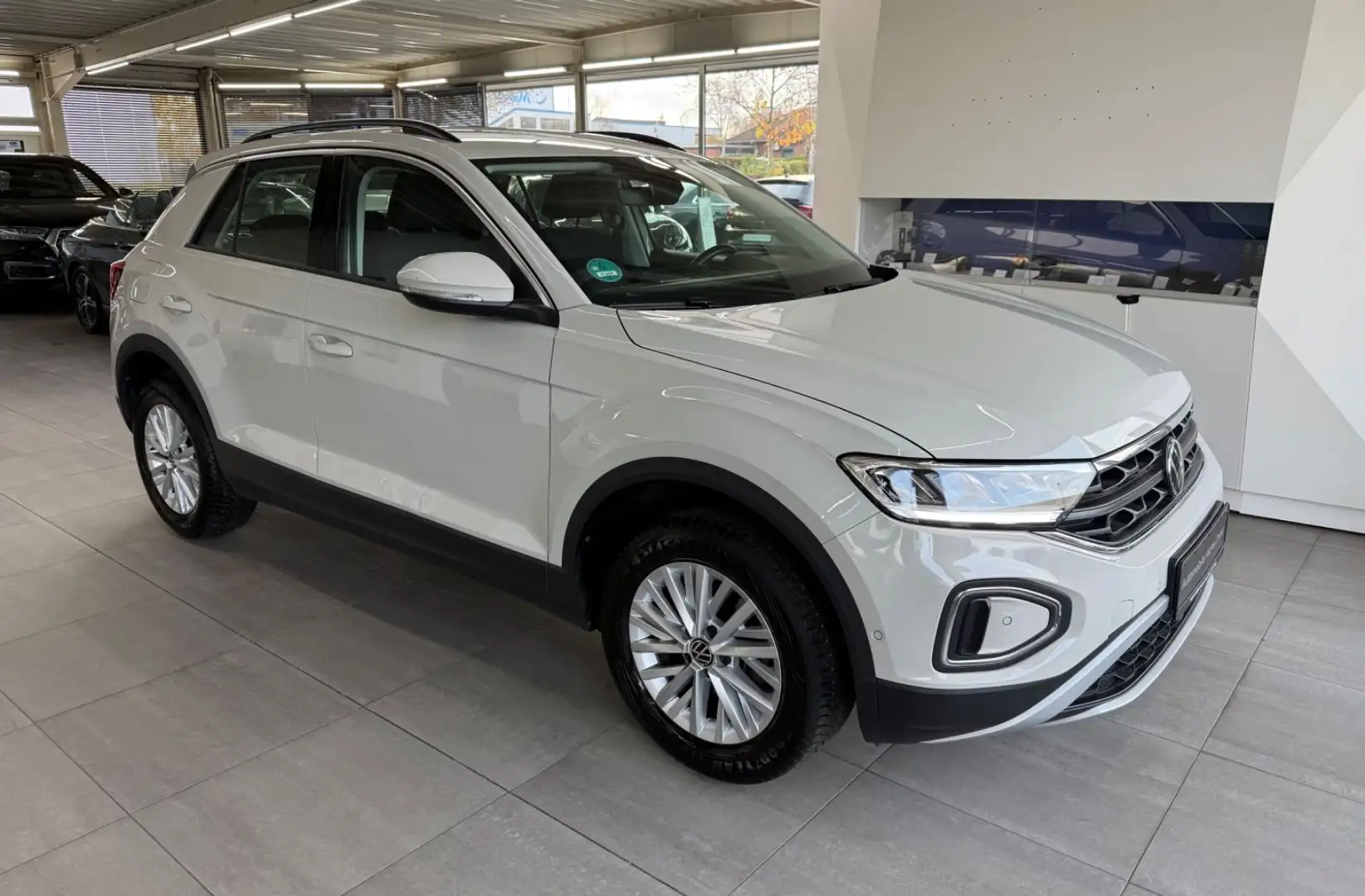 Volkswagen T-Roc *Life*Navi*Virtual*Sitzh*AHK*DSG*LED* Grau - 1