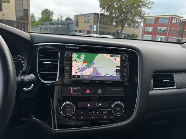 Mitsubishi Outlander view 23