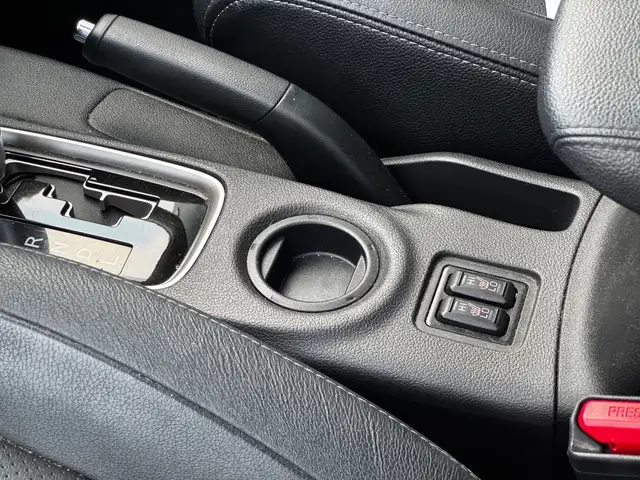 Mitsubishi Outlander view 25