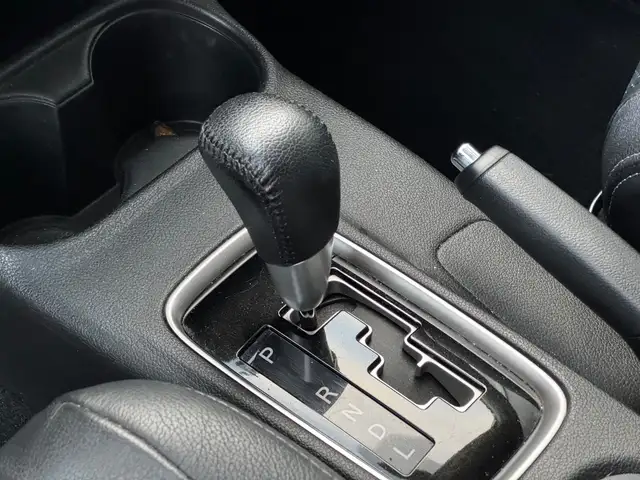 Mitsubishi Outlander view 24