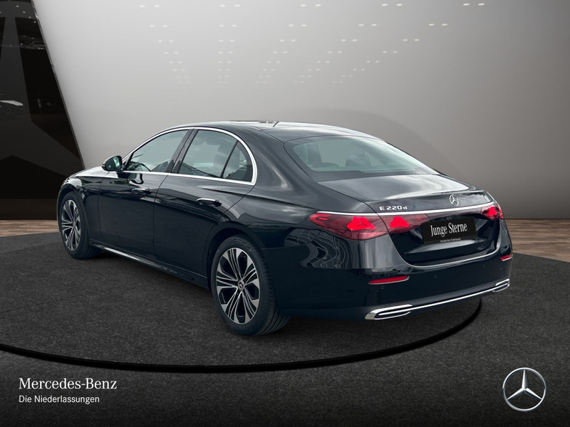 Mercedes-Benz E 220 d Avantgarde WideScreen Distr+ LED Kamera 9G — photo 10