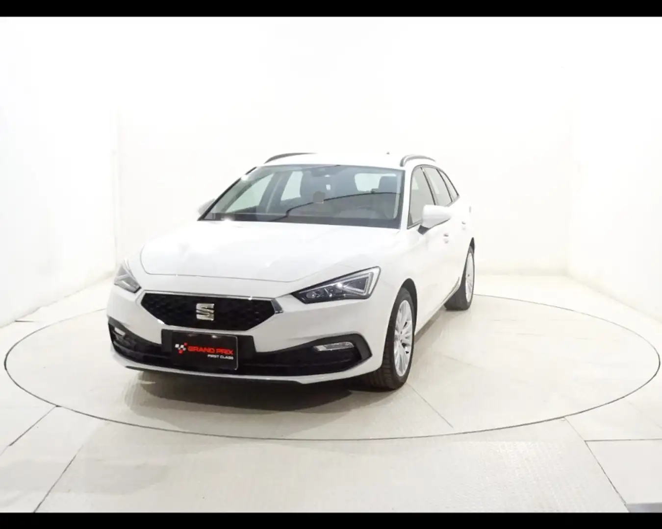 SEAT Leon Sportstourer 1.5 eTSI 150 CV DSG Xcellence Bianco - 2