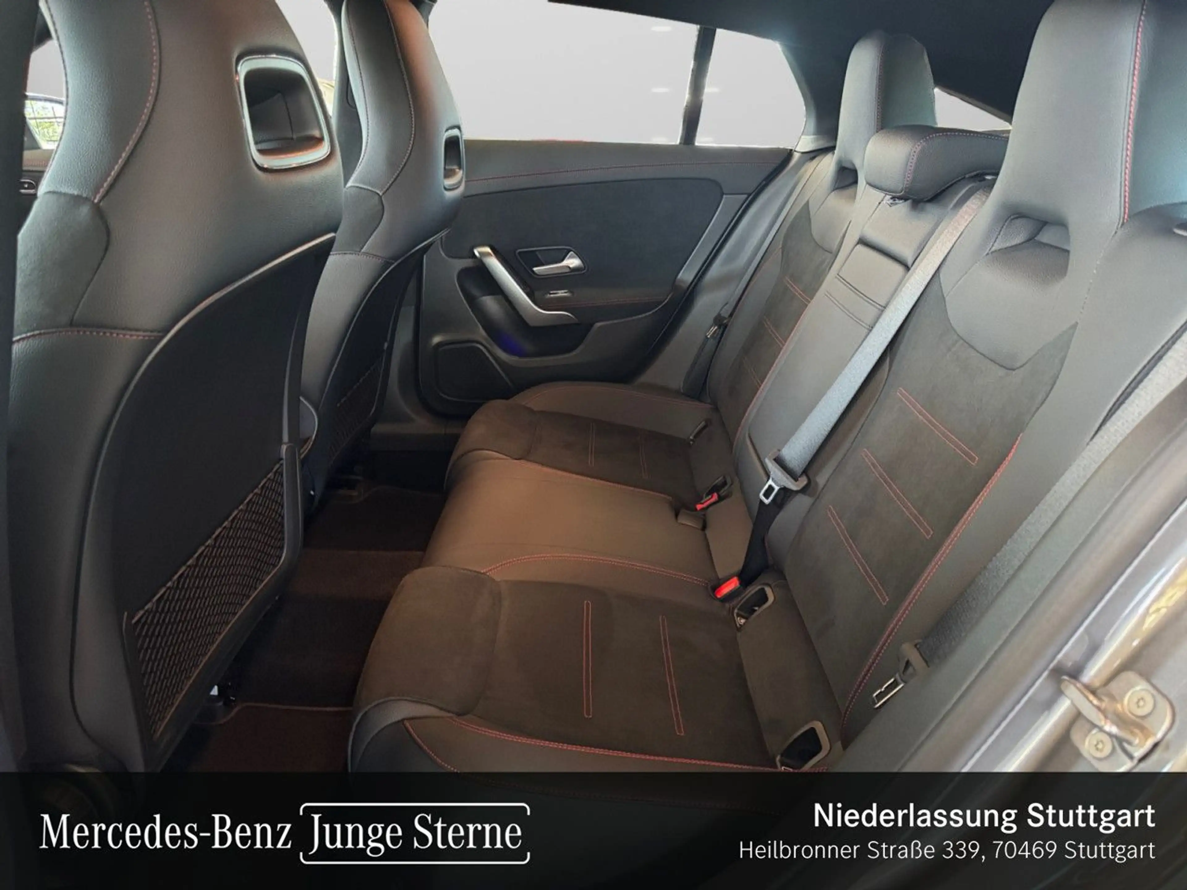 Mercedes-Benz CLA 180 AMG+LED+KAMERA+KEYLESS+7G — photo 11