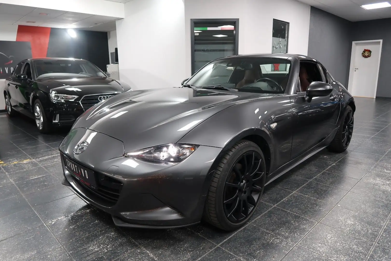 Mazda MX-5 Sports-Line RF*Led*Navi*Bls*Tempo*Pdc*Shz Gris - 2