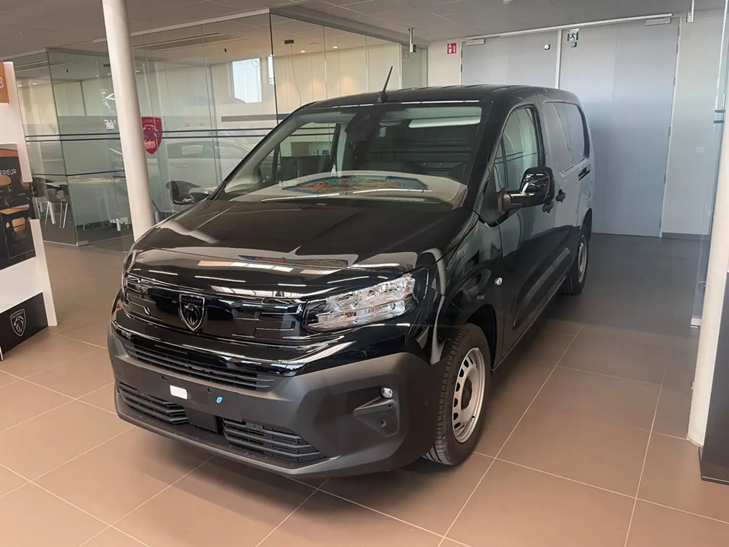 Peugeot Partner Long 130PK Automaat *STOCK* Zwart - 1