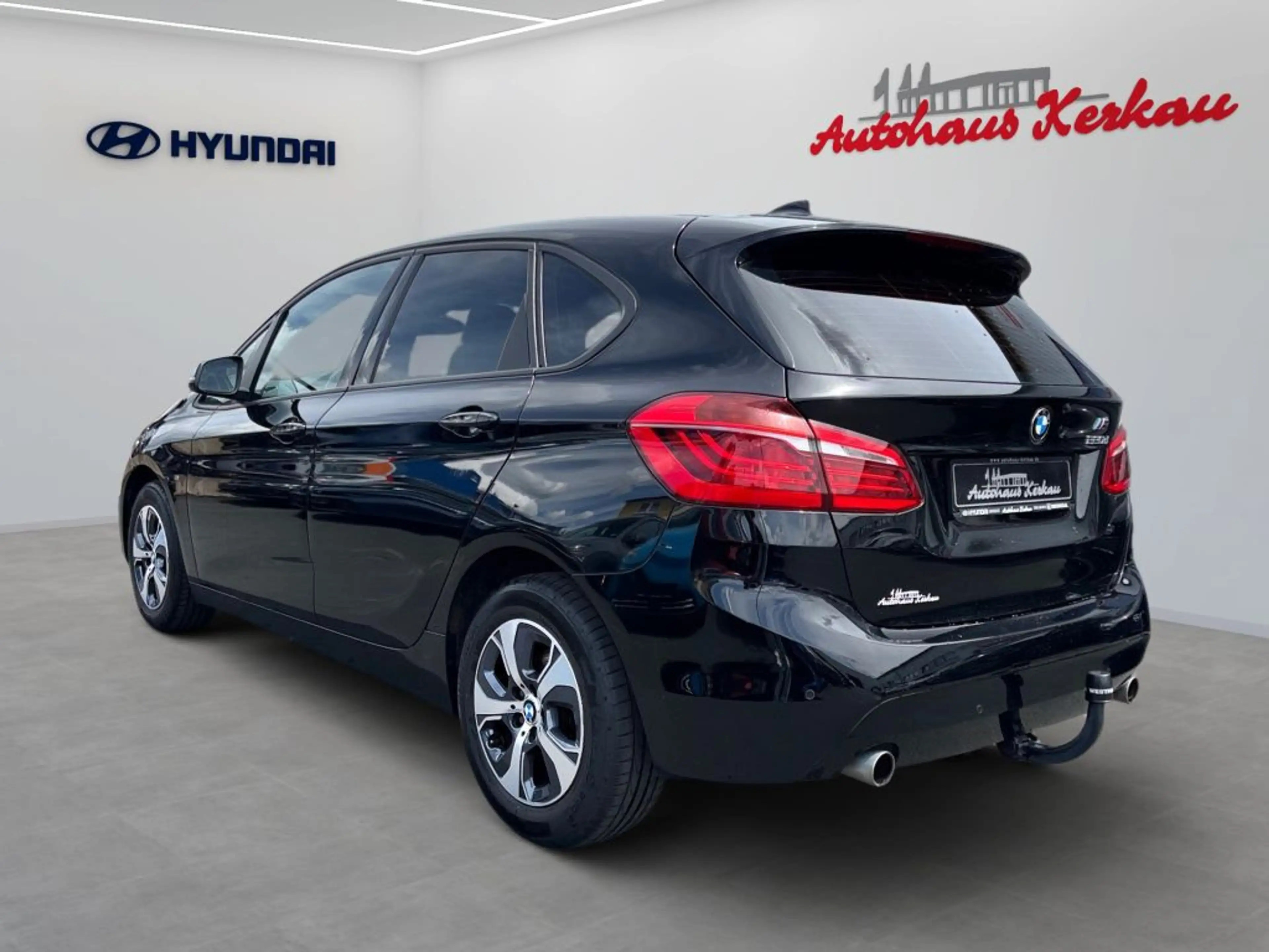 BMW 220 220d Active Tourer Aut. Advantage — photo 4