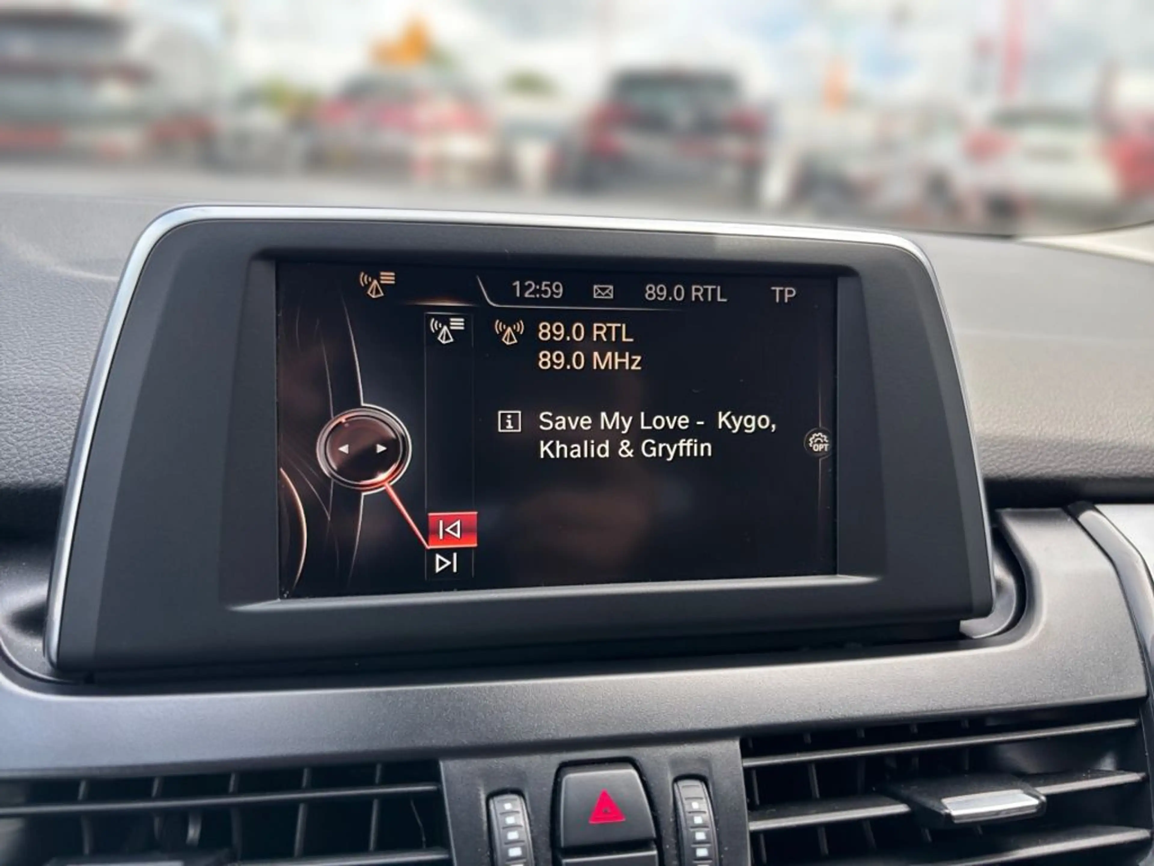 BMW 220 220d Active Tourer Aut. Advantage — photo 9