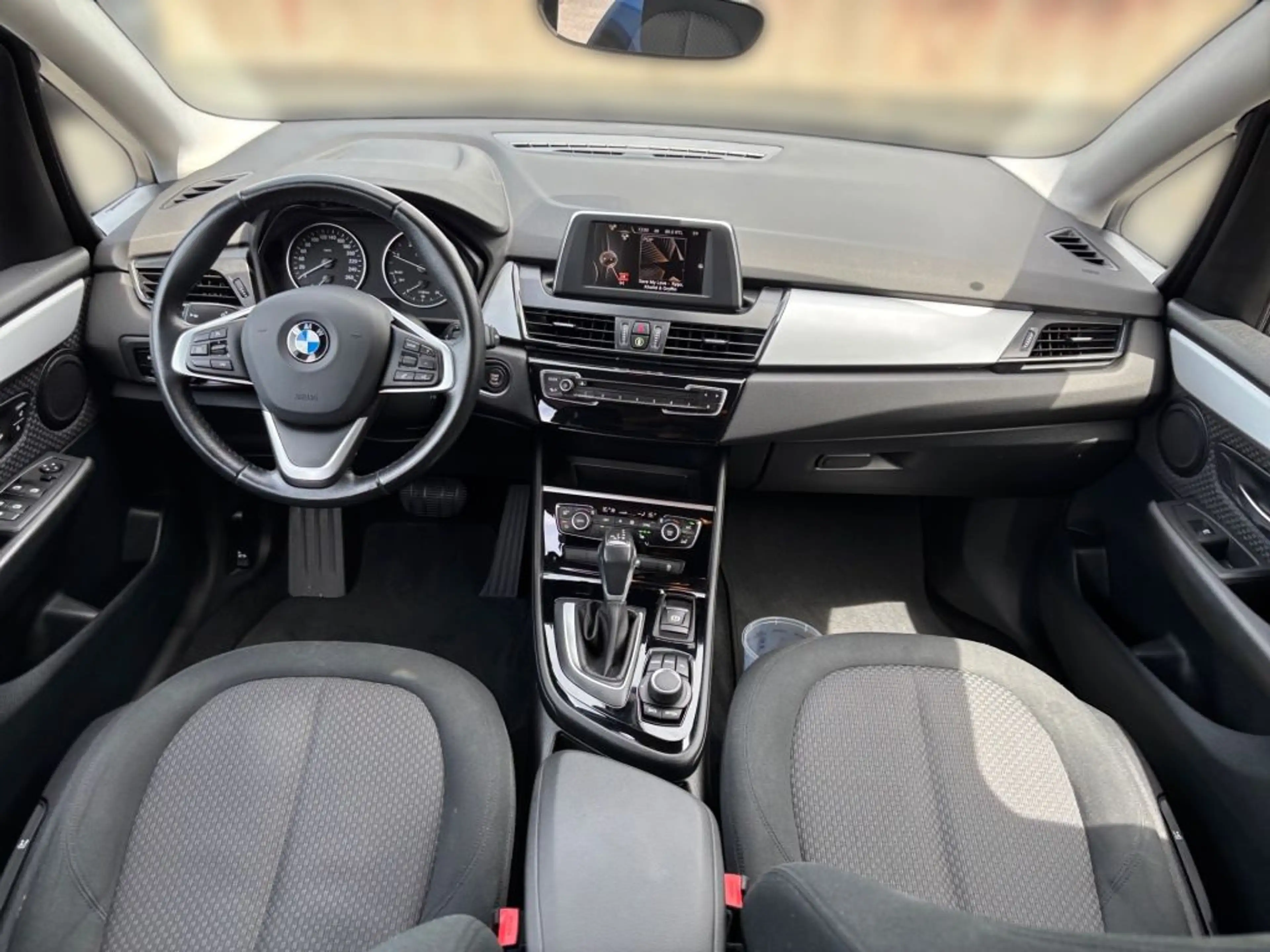 BMW 220 220d Active Tourer Aut. Advantage — photo 11