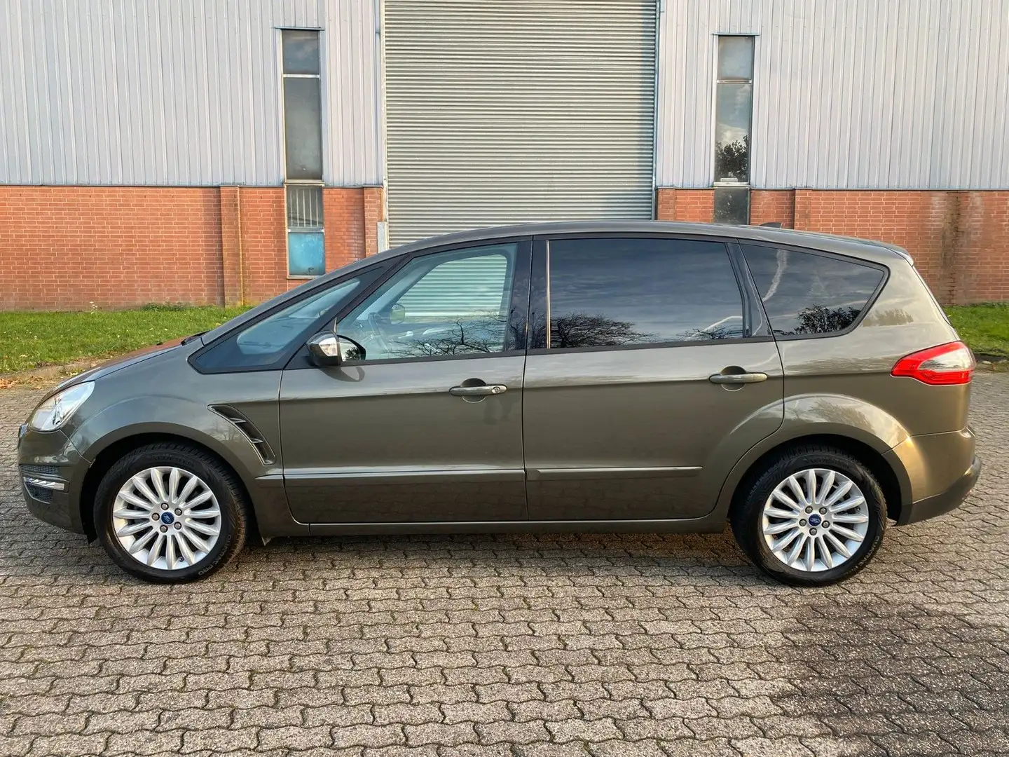 Ford S-Max S-MAX Trend*Ahk*Pdc*Klima* Grün - 1